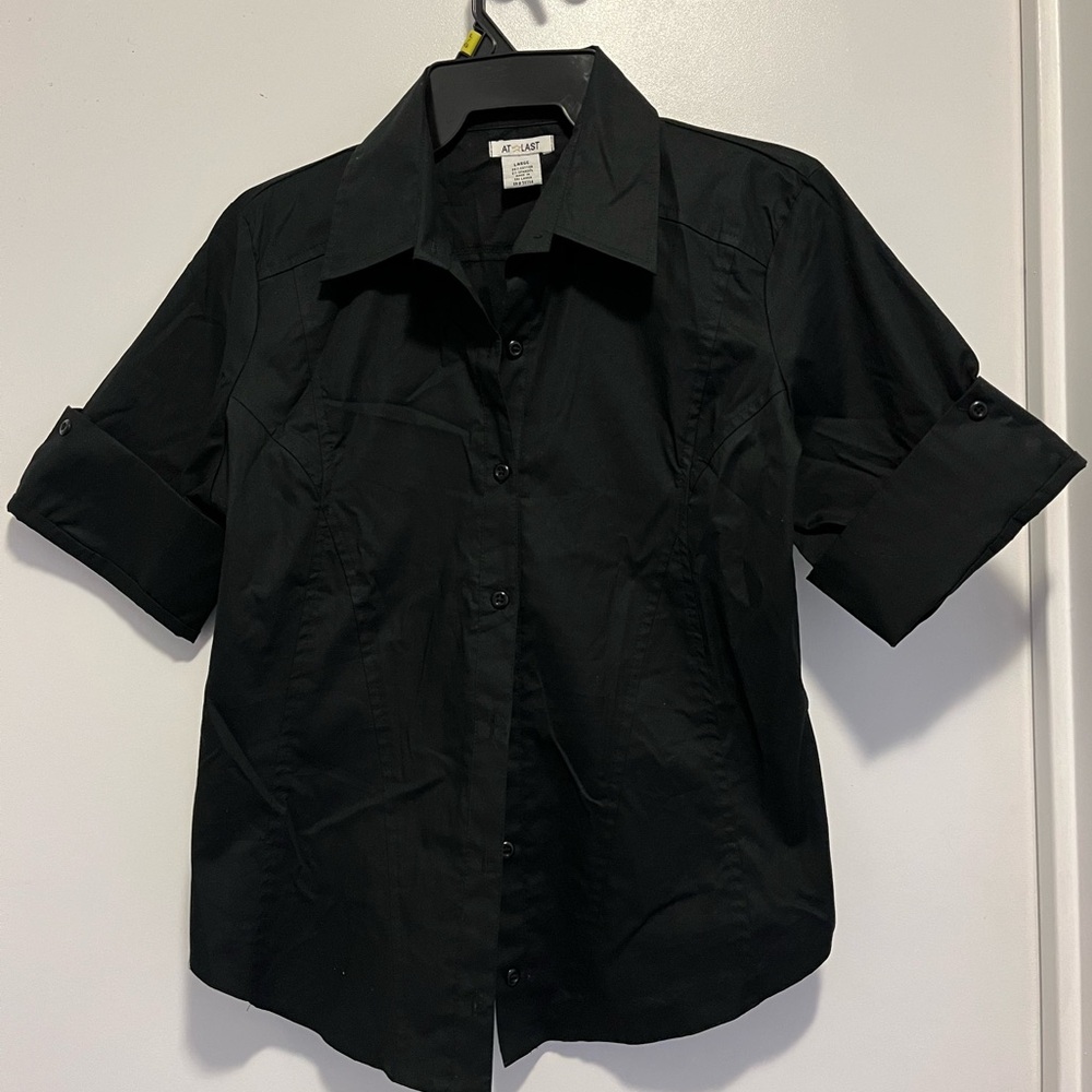Short sleeve button down